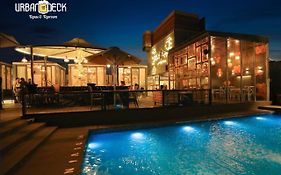 เดอะ พีแอล พาเลซ อัครา